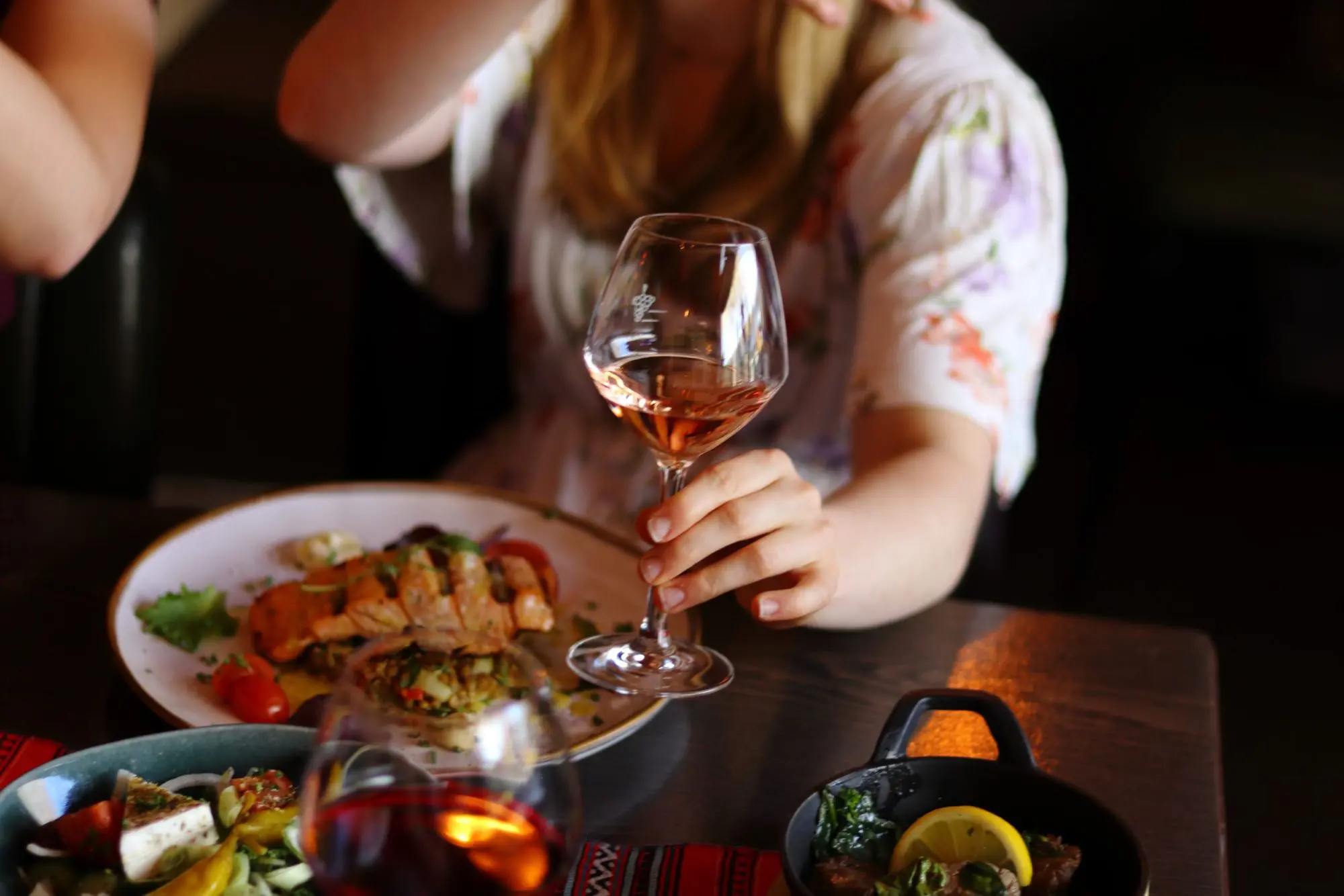 Glas wijn met Zalm